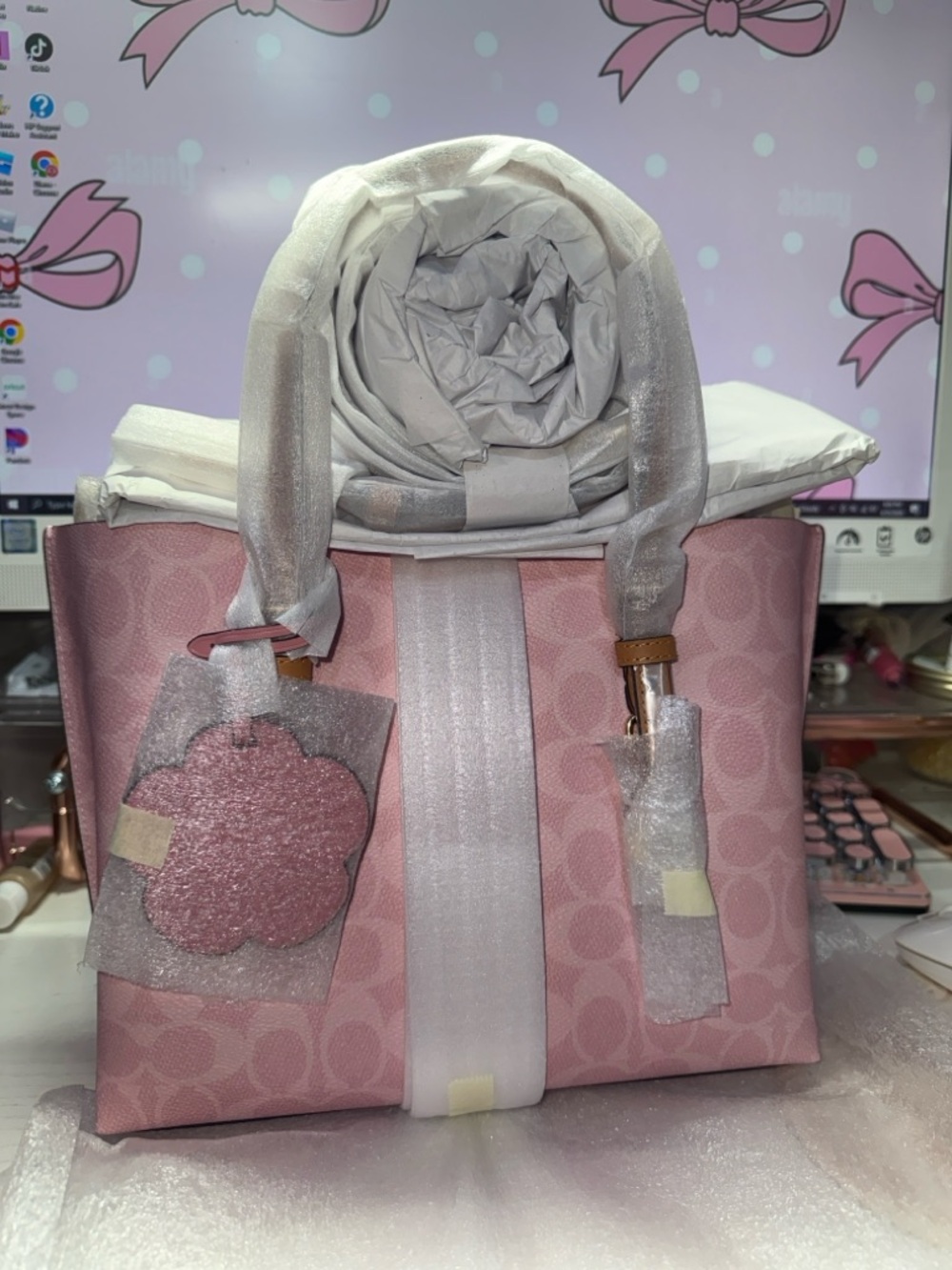 CER24 Coach Mollie Tote Bag 25 In Signature Canvas With Charms Powder Pink NEW